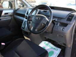 
										TOYOTA VOVY 2008 full									