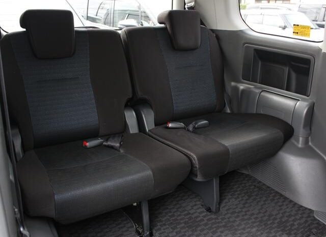 
								TOYOTA VOVY 2008 full									