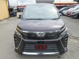 TOYOTA VOXY 2017