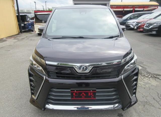 
								TOYOTA VOXY 2017 full									