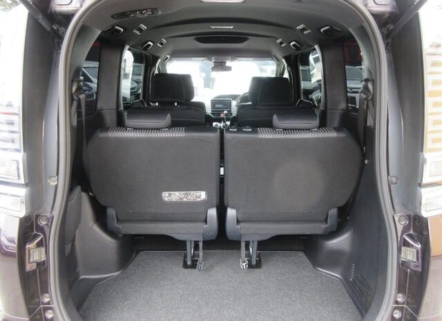 
								TOYOTA VOXY 2017 full									