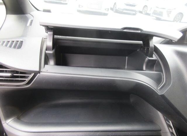 
								TOYOTA VOXY 2017 full									