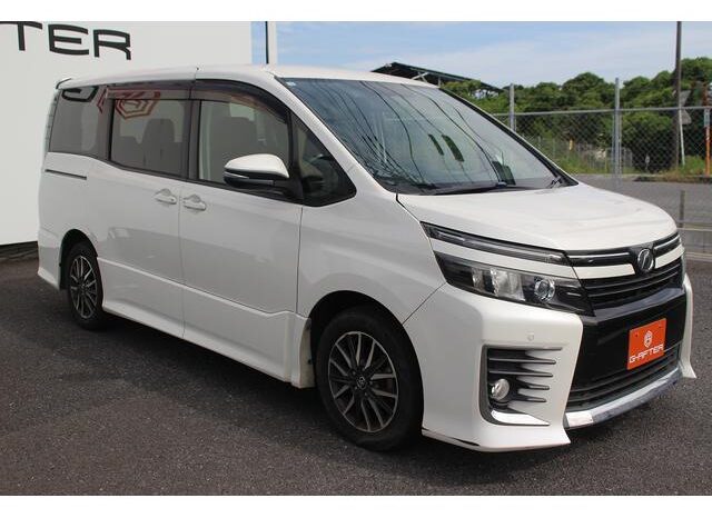 
								TOYOTA VOXY 2014 full									