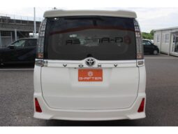 
										TOYOTA VOXY 2014 full									