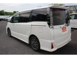 
										TOYOTA VOXY 2014 full									