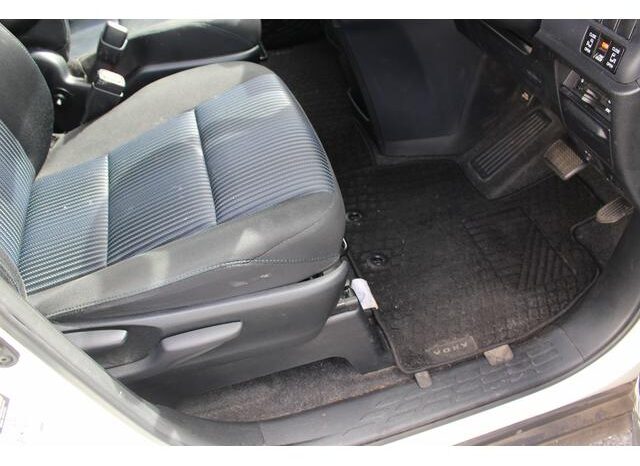 
								TOYOTA VOXY 2014 full									