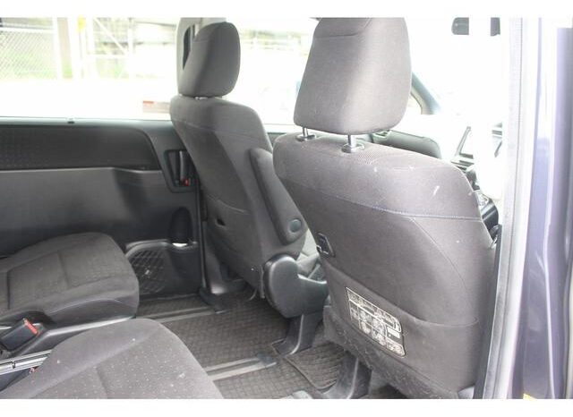 
								TOYOTA VOXY 2015 full									