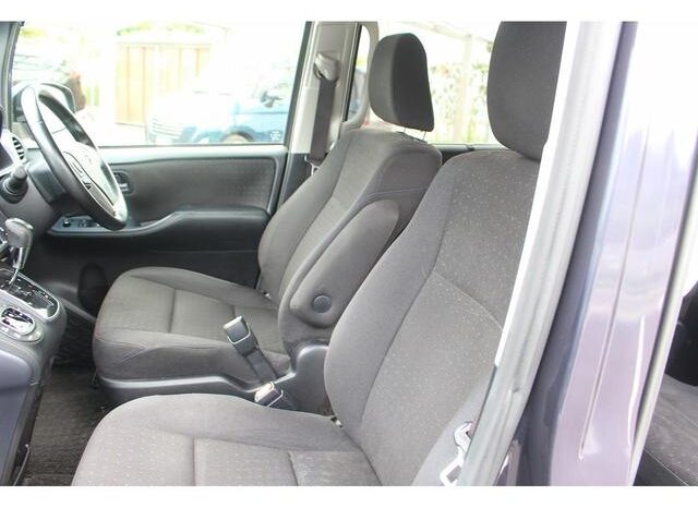 
								TOYOTA VOXY 2015 full									