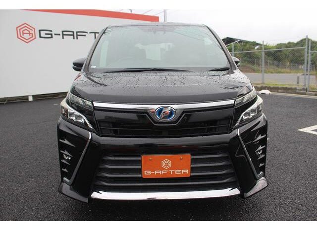 
								TOYOTA VOXY 2016 full									