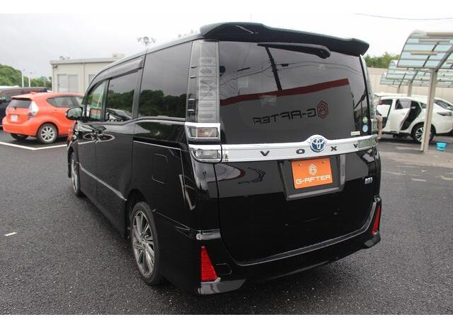 
								TOYOTA VOXY 2016 full									