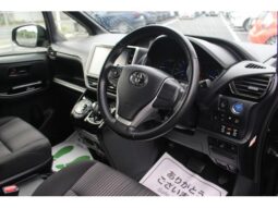
										TOYOTA VOXY 2016 full									