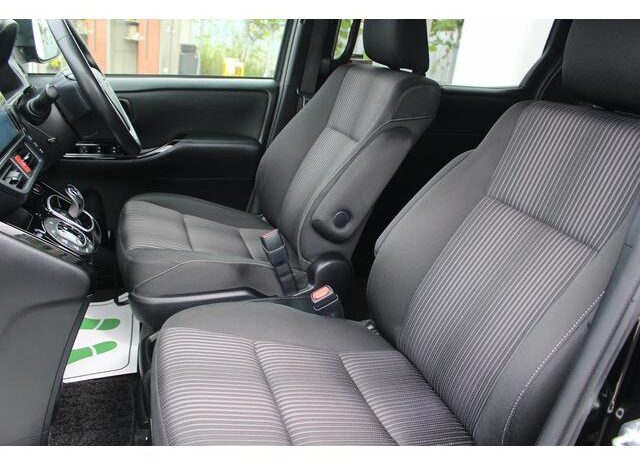 
								TOYOTA VOXY 2016 full									