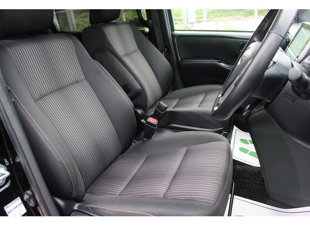 
								TOYOTA VOXY 2016 full									