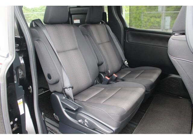 
								TOYOTA VOXY 2016 full									