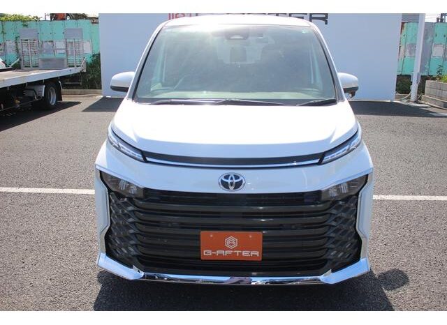 
								TOYOTA VOXY 2023 full									