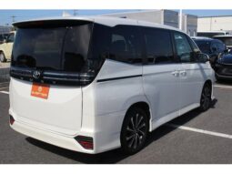 
										TOYOTA VOXY 2023 full									