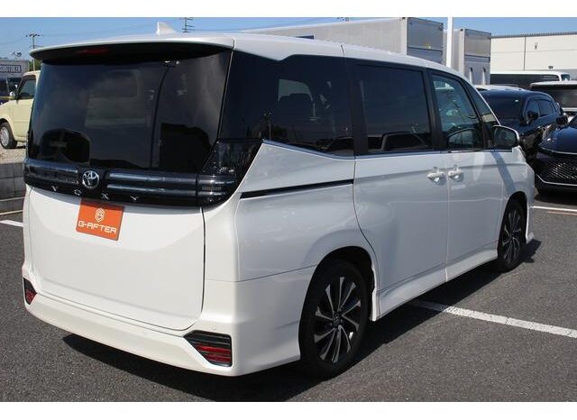 
								TOYOTA VOXY 2023 full									