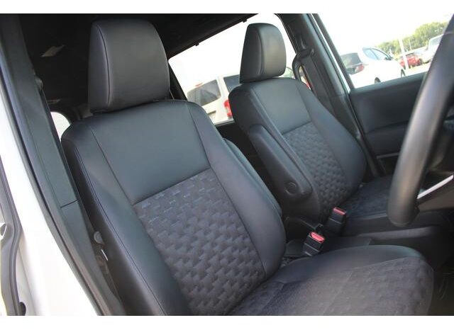 
								TOYOTA VOXY 2023 full									