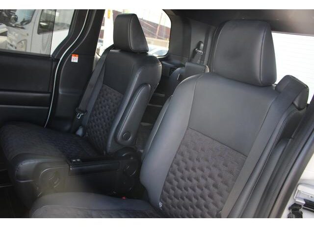 
								TOYOTA VOXY 2023 full									