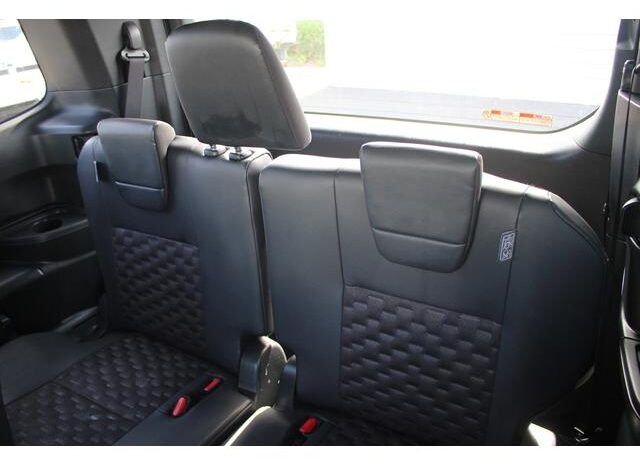 
								TOYOTA VOXY 2023 full									