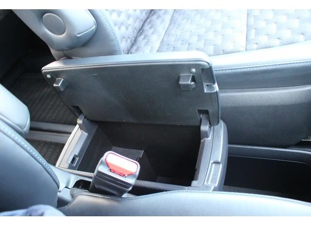 
								TOYOTA VOXY 2023 full									