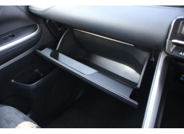 
								TOYOTA VOXY 2023 full									