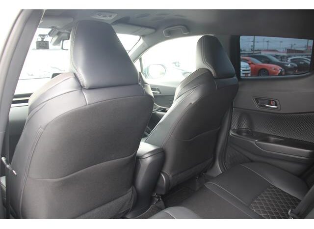 
								TOYOTA C-HR 2023 full									