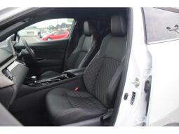 
										TOYOTA C-HR 2023 full									