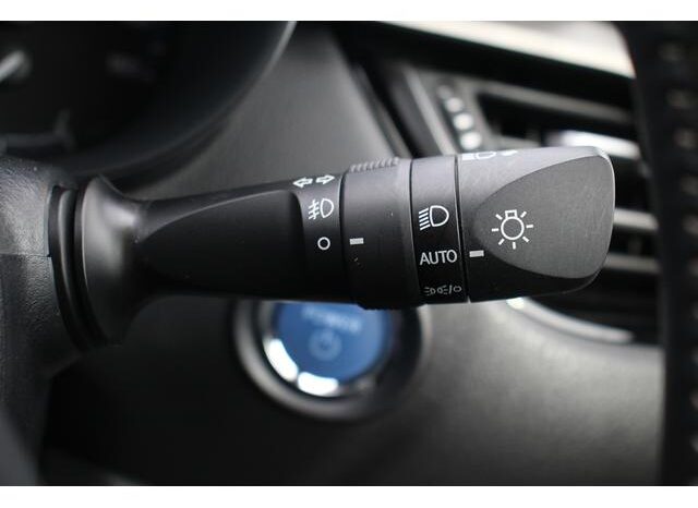 
								TOYOTA C-HR 2023 full									