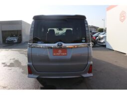 
										TOYOTA VOXY 2016 full									