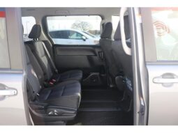 
										TOYOTA VOXY 2016 full									