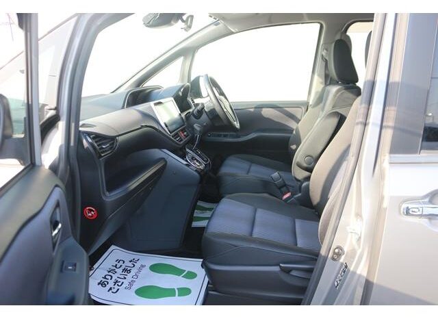 
								TOYOTA VOXY 2016 full									