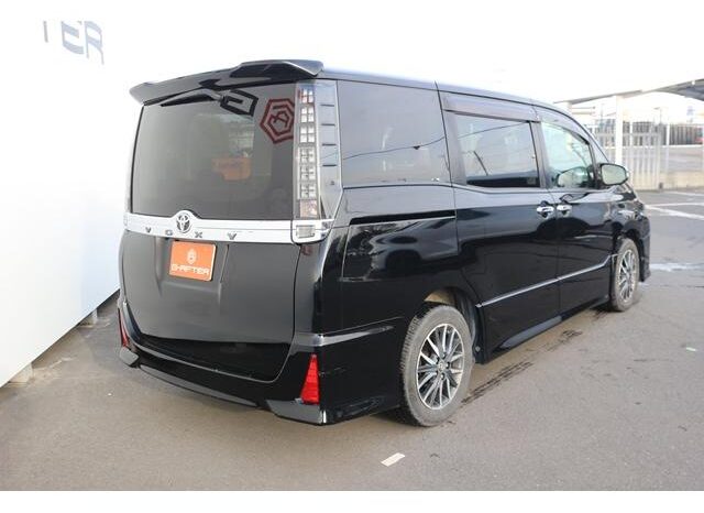 
								TOYOTA VOXY 2016 full									