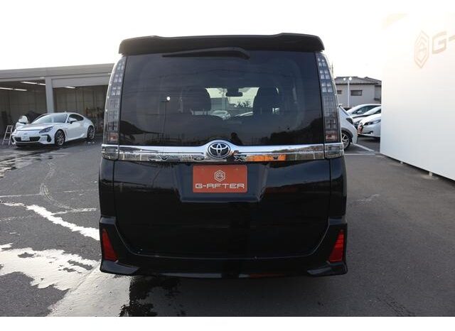 
								TOYOTA VOXY 2016 full									