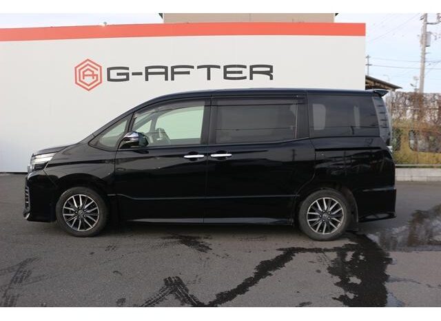 
								TOYOTA VOXY 2016 full									