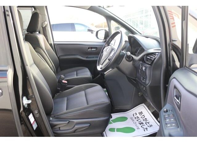 
								TOYOTA VOXY 2016 full									