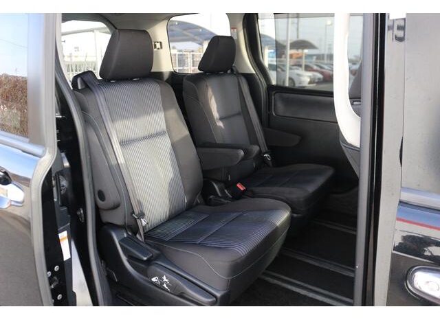 
								TOYOTA VOXY 2016 full									