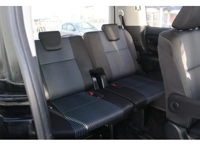 
								TOYOTA VOXY 2016 full									