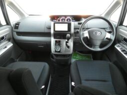 
										TOYOTA VOVY 2008 full									