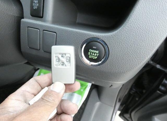 
								TOYOTA VOVY 2008 full									