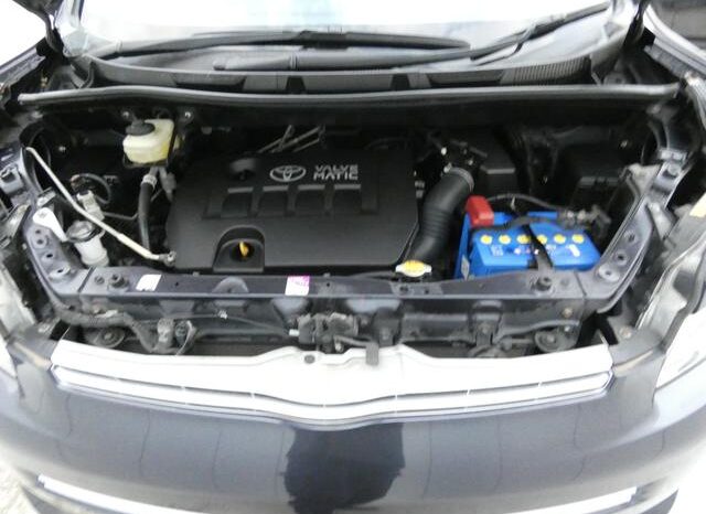 
								TOYOTA VOVY 2008 full									