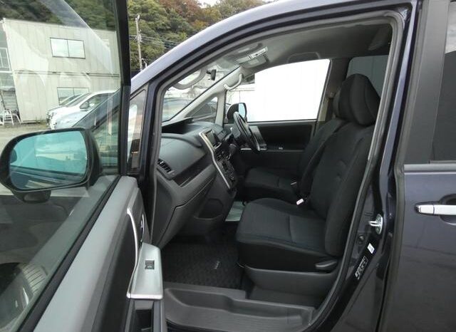 
								TOYOTA VOVY 2008 full									