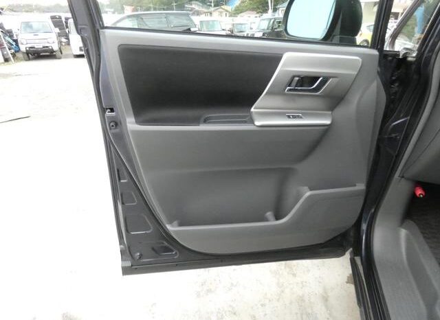 
								TOYOTA VOVY 2008 full									