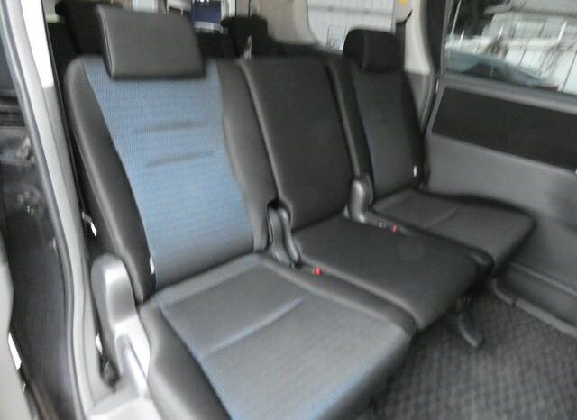 
								TOYOTA VOVY 2008 full									