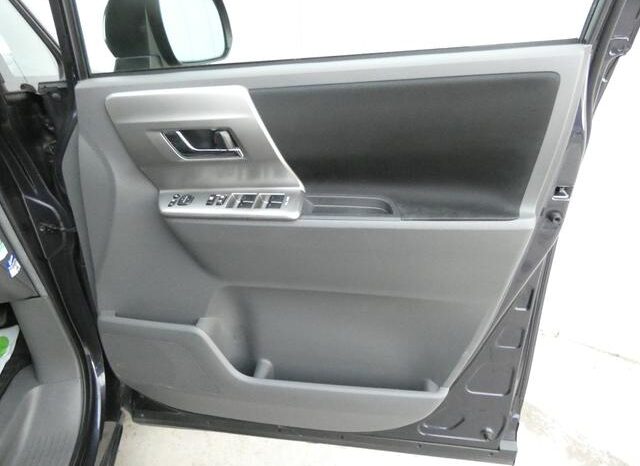 
								TOYOTA VOVY 2008 full									