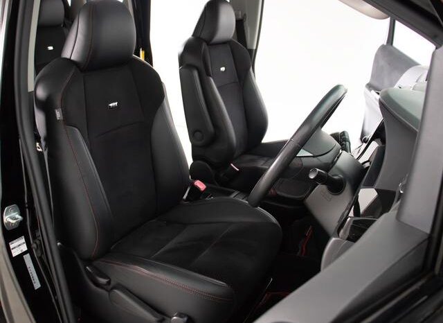 
								TOYOTA VELLFIRE 2012 full									