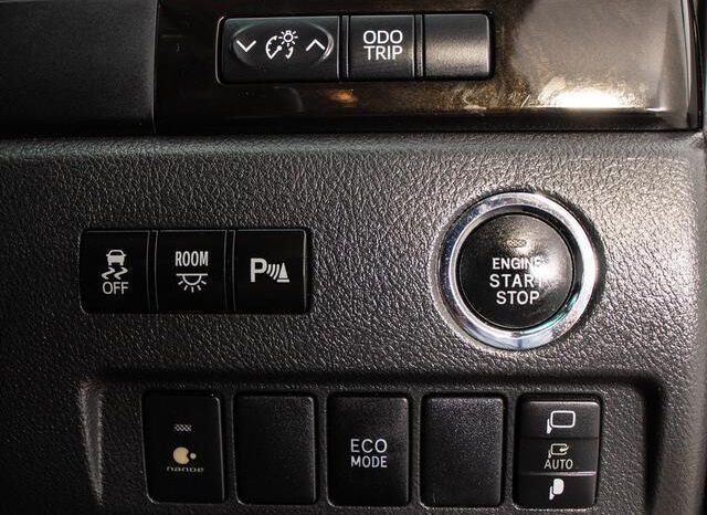 
								TOYOTA VELLFIRE 2012 full									