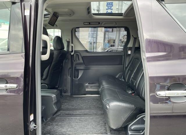 
								TOYOTA VELLFIRE 2008 full									