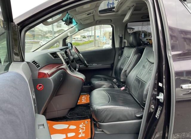 
								TOYOTA VELLFIRE 2008 full									