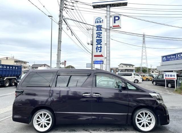 
								TOYOTA VELLFIRE 2008 full									